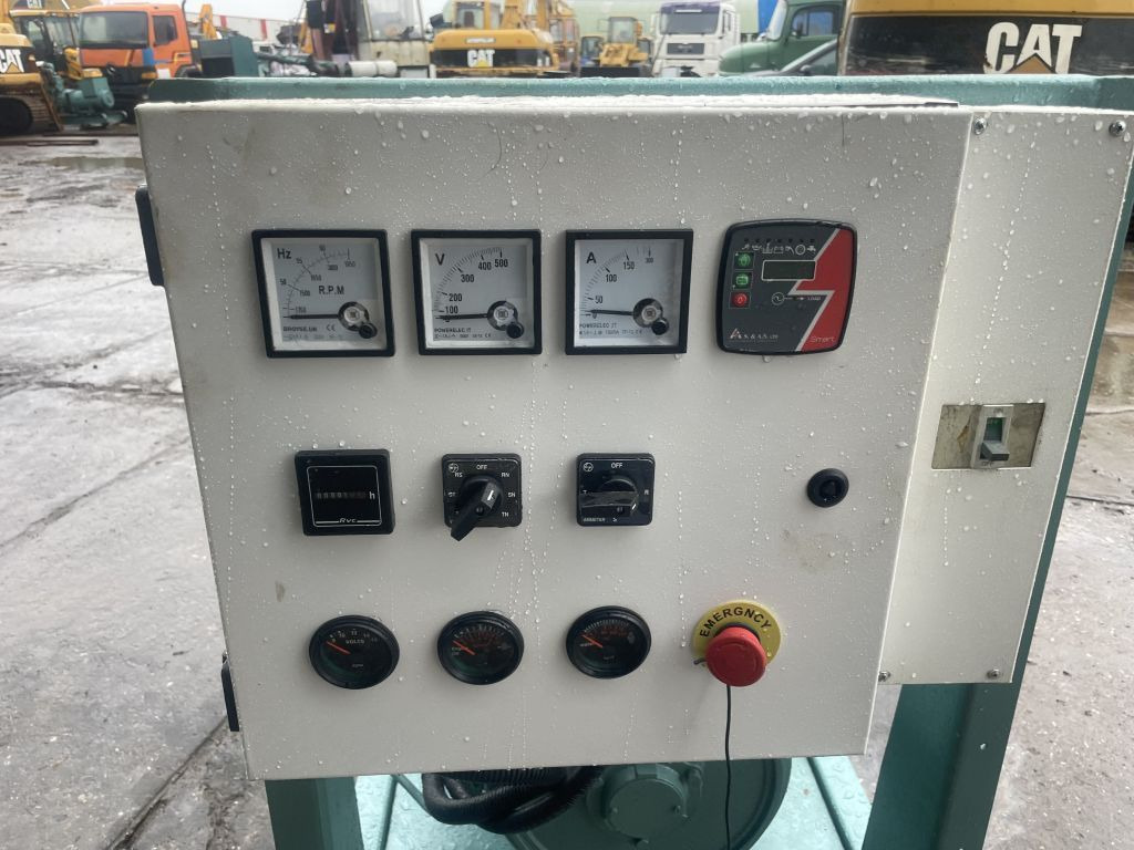 Perkins 85 KVA Generator 3 Phase Perkins 85 KVA Generator 3 Phase - Gerador elétrico: foto 5 Perkins 85 KVA Generator 3 Phase Perkins 85 KVA Generator 3 Phase - Gerador elétrico: foto 5