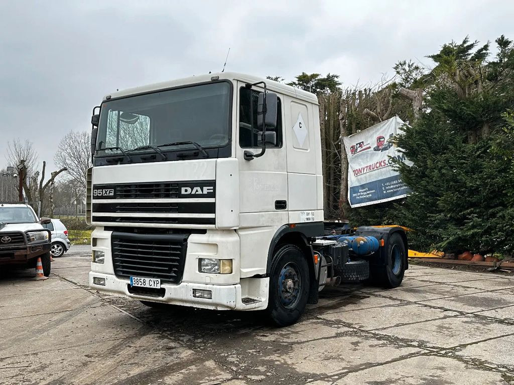 DAF XF 95.380 4X2 Tractor-unit Spring/Air ZF Manual - Tractor: foto 2 DAF XF 95.380 4X2 Tractor-unit Spring/Air ZF Manual - Tractor: foto 2