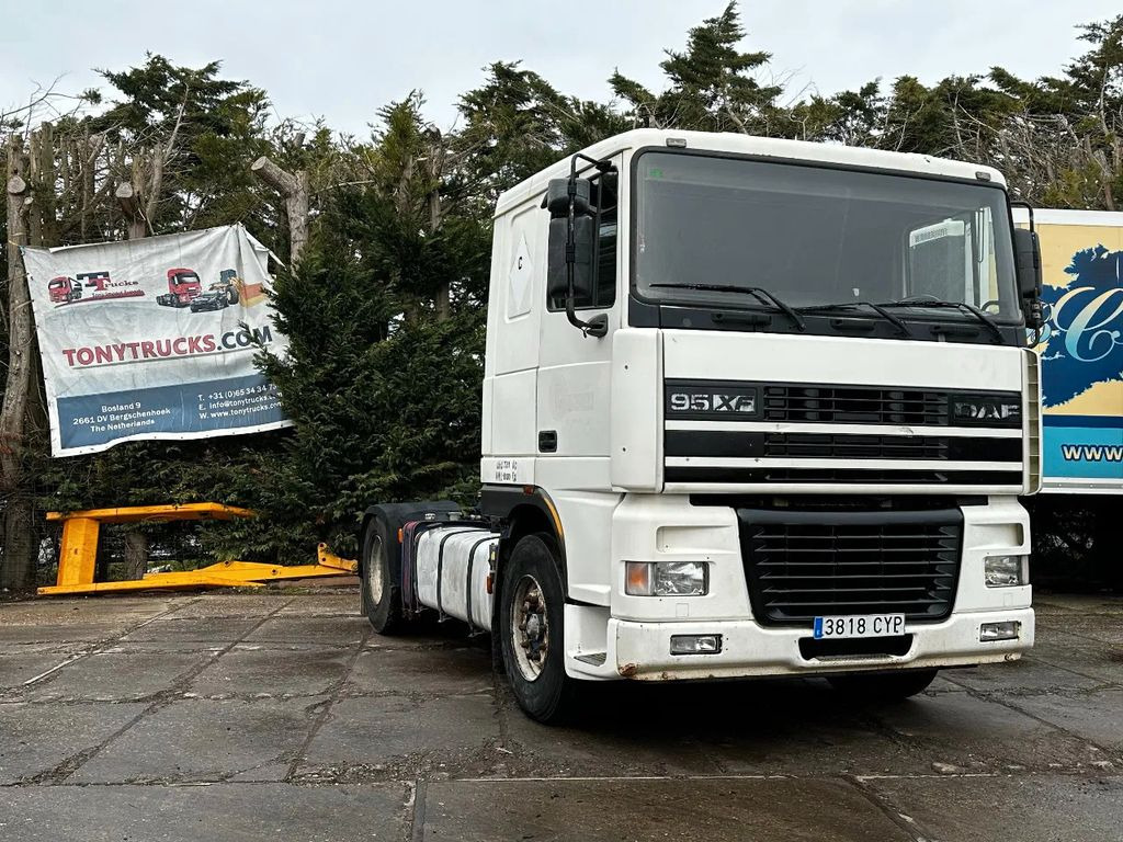 DAF XF 95.380 4X2 Tractor-unit Spring/Air ZF Manual - Tractor: foto 1 DAF XF 95.380 4X2 Tractor-unit Spring/Air ZF Manual - Tractor: foto 1