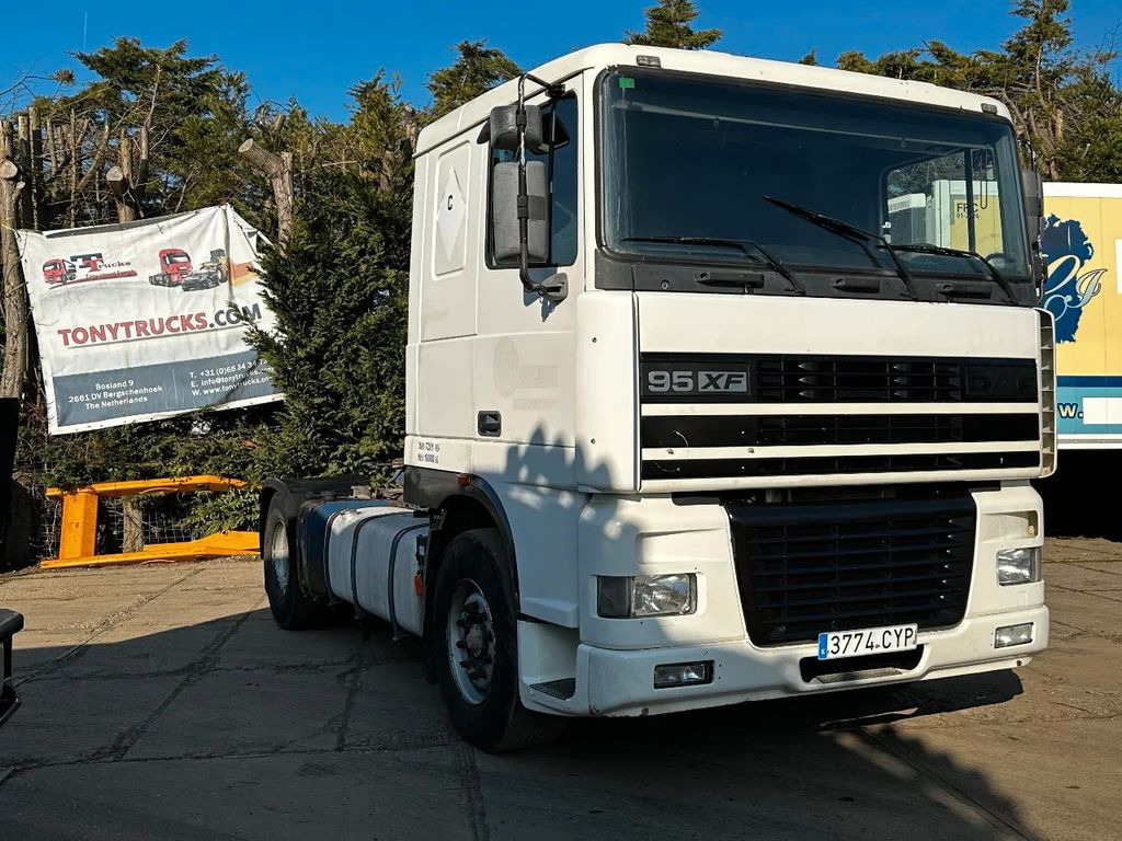 DAF XF 95.380 4X2 Tractor-unit Spring/Air ZF Manual - Tractor: foto 1 DAF XF 95.380 4X2 Tractor-unit Spring/Air ZF Manual - Tractor: foto 1