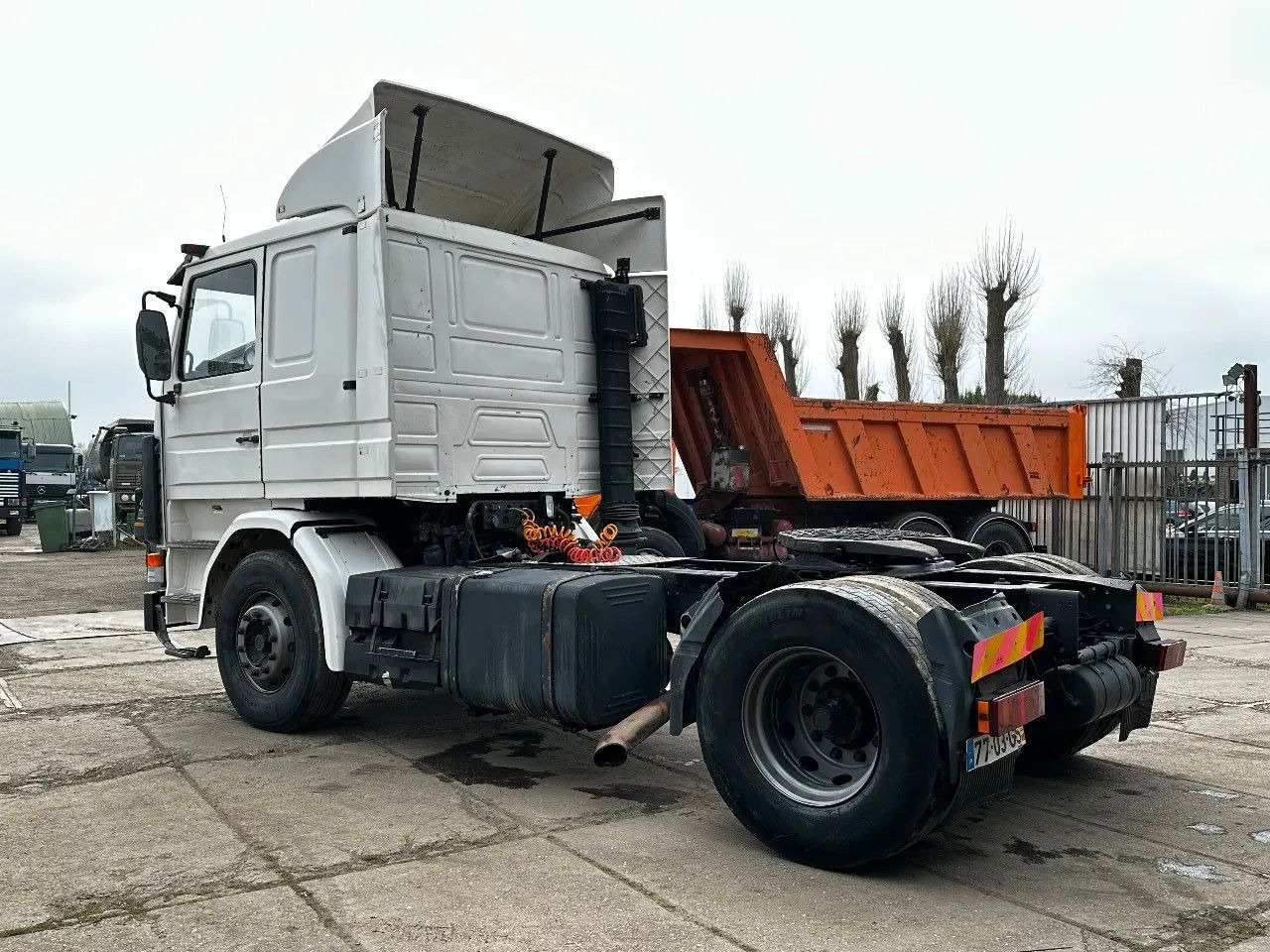 Scania R113-360 4X2 Tractor-unit Spring/Air Manual Gear - Tractor: foto 3 Scania R113-360 4X2 Tractor-unit Spring/Air Manual Gear - Tractor: foto 3