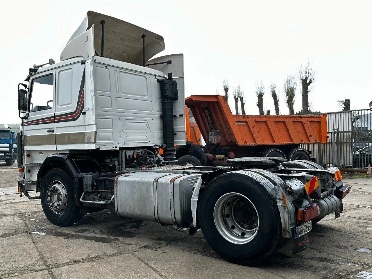 Scania R113-360 4X2 Tractor-unit Spring/Air Manual Gear - Tractor: foto 3 Scania R113-360 4X2 Tractor-unit Spring/Air Manual Gear - Tractor: foto 3