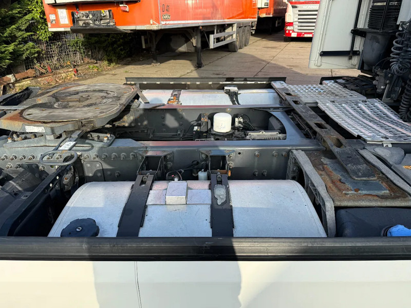 Volvo FH 13.460 4X2 Tractor-unit Spring/Air Retarder PROD2017 HB - Tractor: foto 5 Volvo FH 13.460 4X2 Tractor-unit Spring/Air Retarder PROD2017 HB - Tractor: foto 5