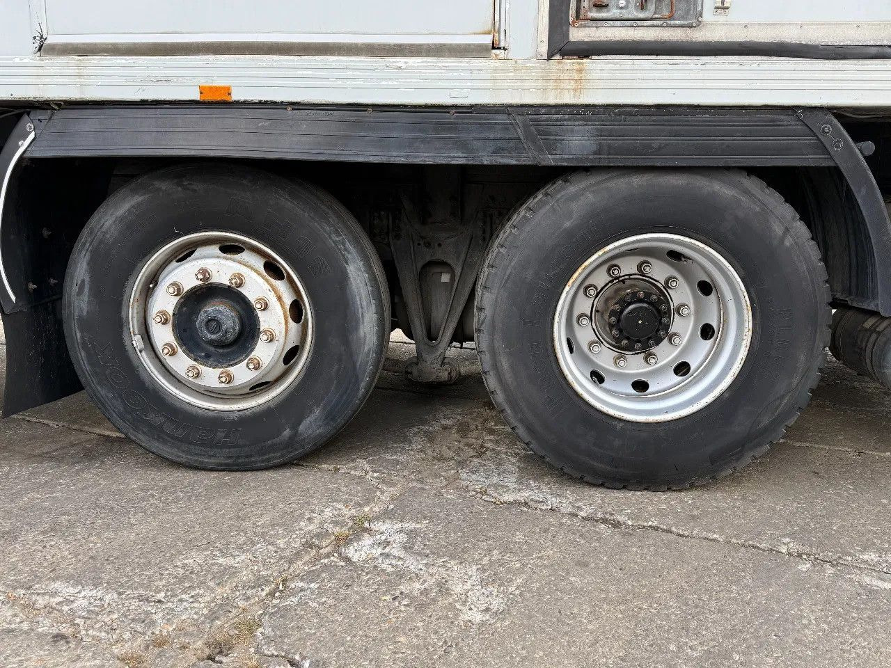 Volvo FH 12.420 6X2 Frigo Spring/Air Manual Gearbox TO - Caminhão frigorífico: foto 5 Volvo FH 12.420 6X2 Frigo Spring/Air Manual Gearbox TO - Caminhão frigorífico: foto 5