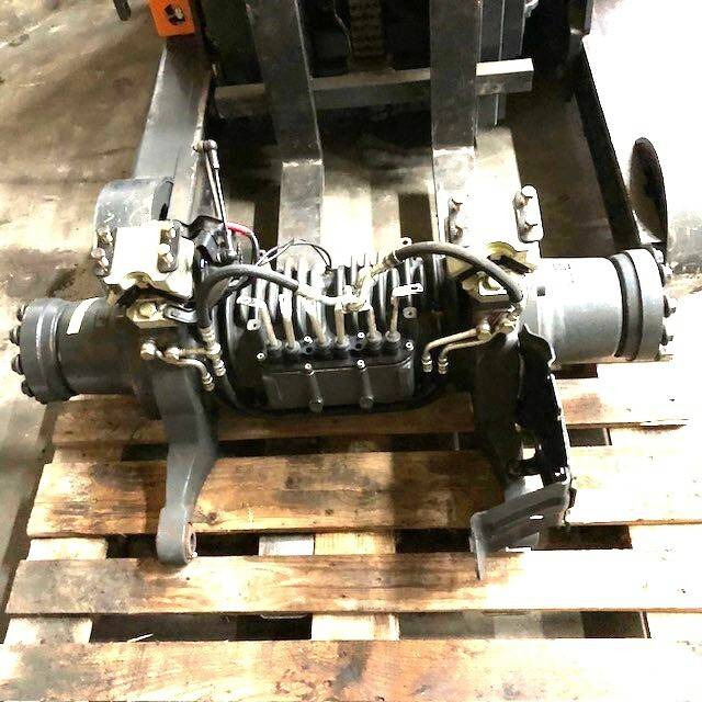 Complete Front axle for Linde E35L/ 387/ - Eixo dianteiro de Equipamento de movimentação: foto 1 Complete Front axle for Linde E35L/ 387/ - Eixo dianteiro de Equipamento de movimentação: foto 1