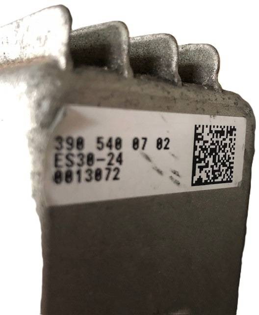 ES30-24 Steering motor - Direcção de Equipamento de movimentação: foto 4 ES30-24 Steering motor - Direcção de Equipamento de movimentação: foto 4