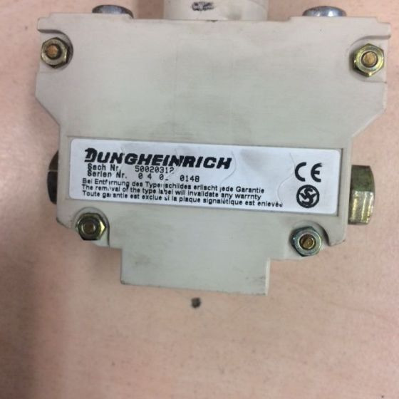 Emergency stop switch - Sistema elétrico de Equipamento de movimentação: foto 4 Emergency stop switch - Sistema elétrico de Equipamento de movimentação: foto 4