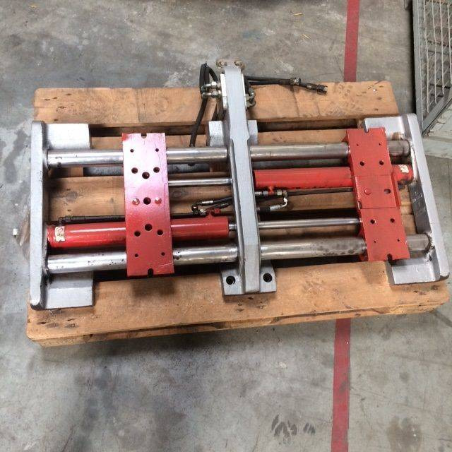 Dürwen Fork positioner with Shaft guidance sideshift - Equipamento: foto 1 Dürwen Fork positioner with Shaft guidance sideshift - Equipamento: foto 1