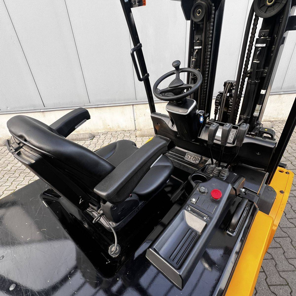 Hyundai HX50B-9 - Empilhadeira elétrica: foto 5 Hyundai HX50B-9 - Empilhadeira elétrica: foto 5