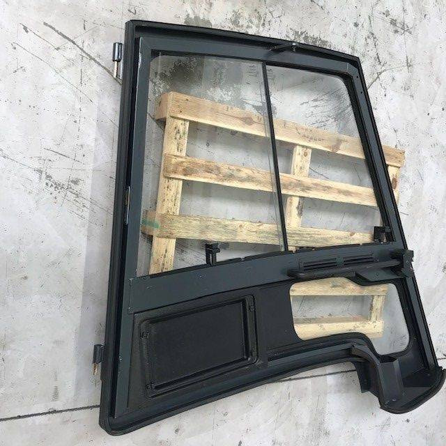Left door for Linde series 387 - Porta e peças de Equipamento de movimentação: foto 4 Left door for Linde series 387 - Porta e peças de Equipamento de movimentação: foto 4