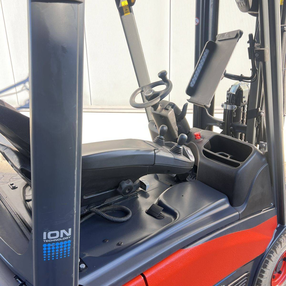 Linde E16C (386-02) EVO Li-On - Empilhadeira elétrica: foto 5 Linde E16C (386-02) EVO Li-On - Empilhadeira elétrica: foto 5