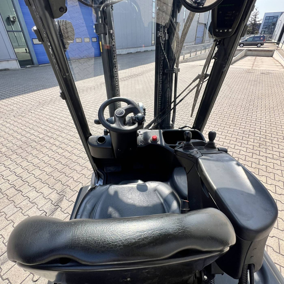 Linde E18PH (386-02) EVO - Empilhadeira elétrica: foto 5 Linde E18PH (386-02) EVO - Empilhadeira elétrica: foto 5