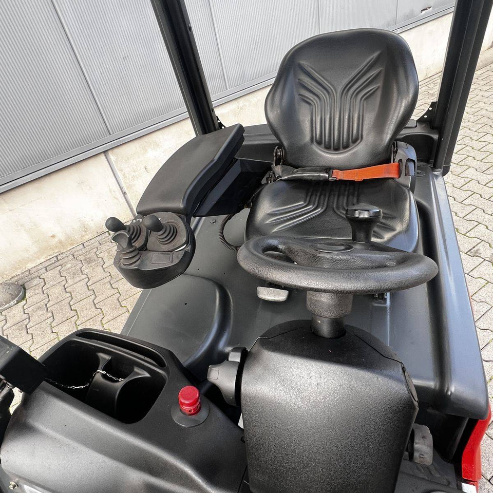 Linde E20L (386) - Empilhadeira elétrica: foto 4 Linde E20L (386) - Empilhadeira elétrica: foto 4