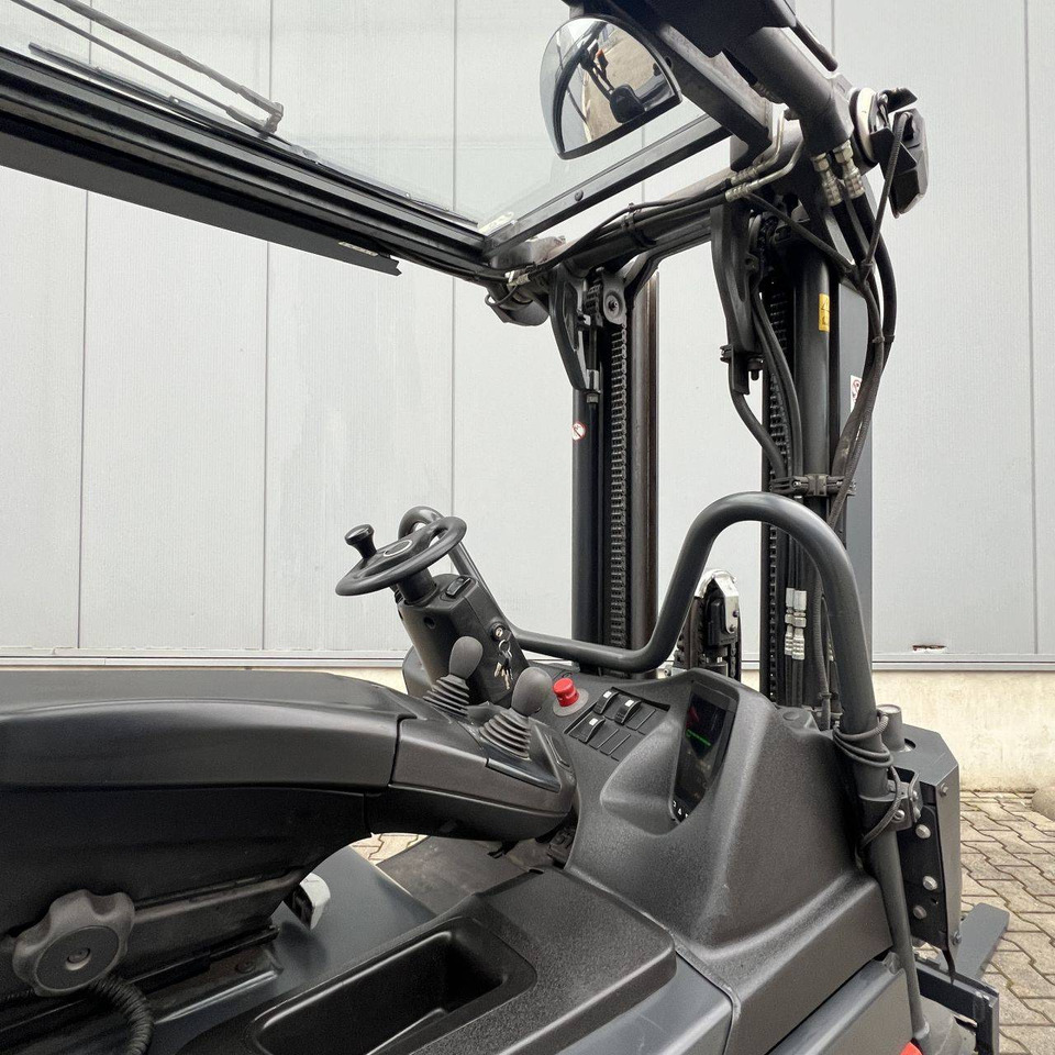 Linde E20R (387) Roadster - Empilhadeira elétrica: foto 5 Linde E20R (387) Roadster - Empilhadeira elétrica: foto 5