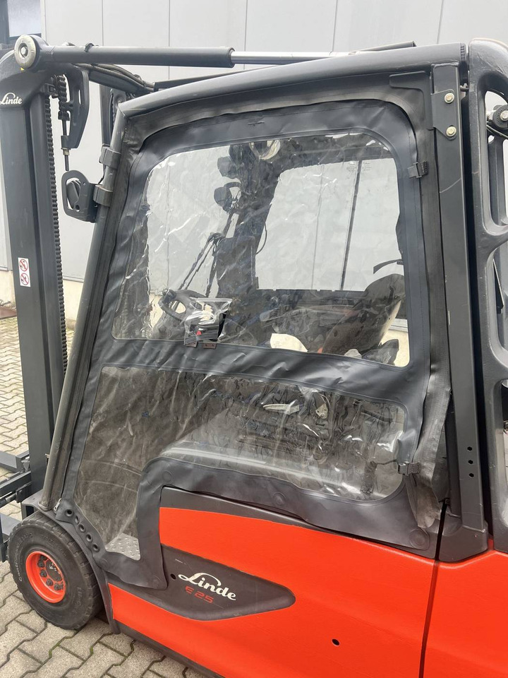 Linde E25/600HL (387) - Empilhadeira elétrica: foto 4 Linde E25/600HL (387) - Empilhadeira elétrica: foto 4