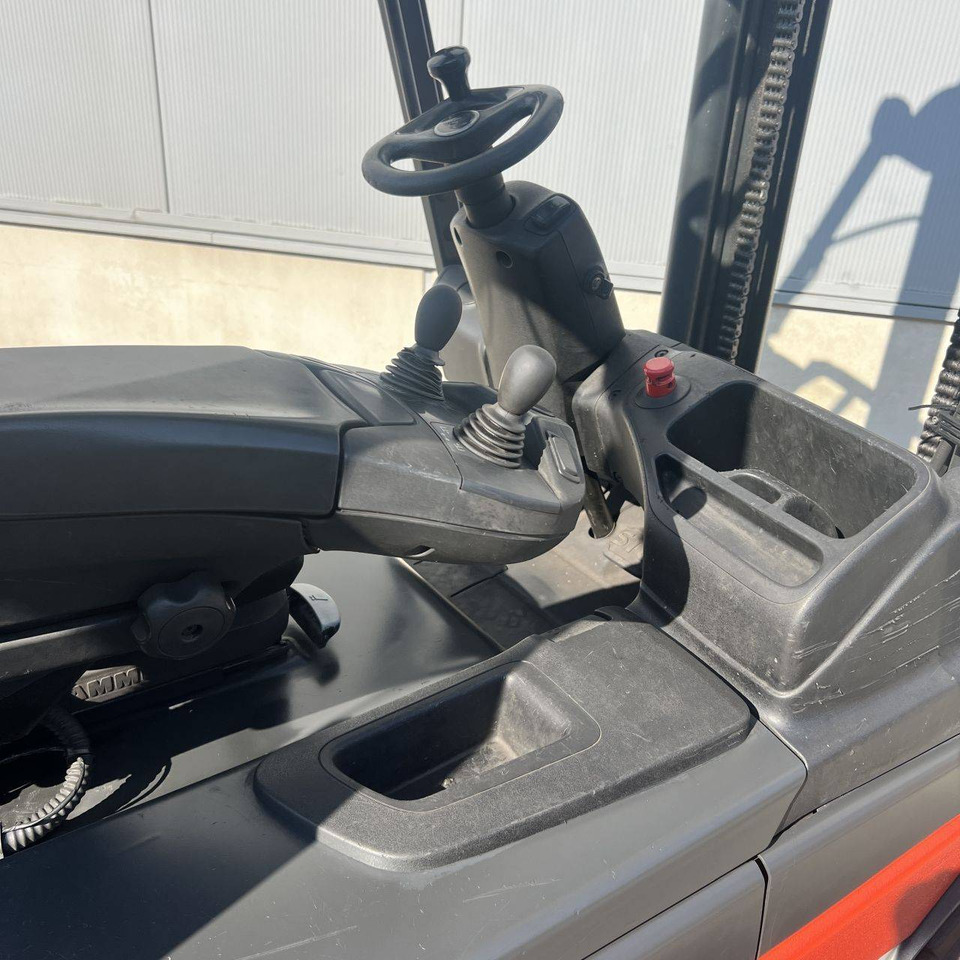 Linde E25L (387) - Empilhadeira elétrica: foto 3 Linde E25L (387) - Empilhadeira elétrica: foto 3