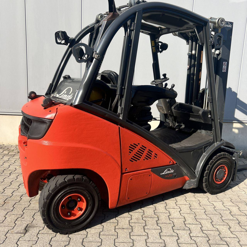 Linde H25T (392) EVO - Empilhadeira a gás: foto 2 Linde H25T (392) EVO - Empilhadeira a gás: foto 2
