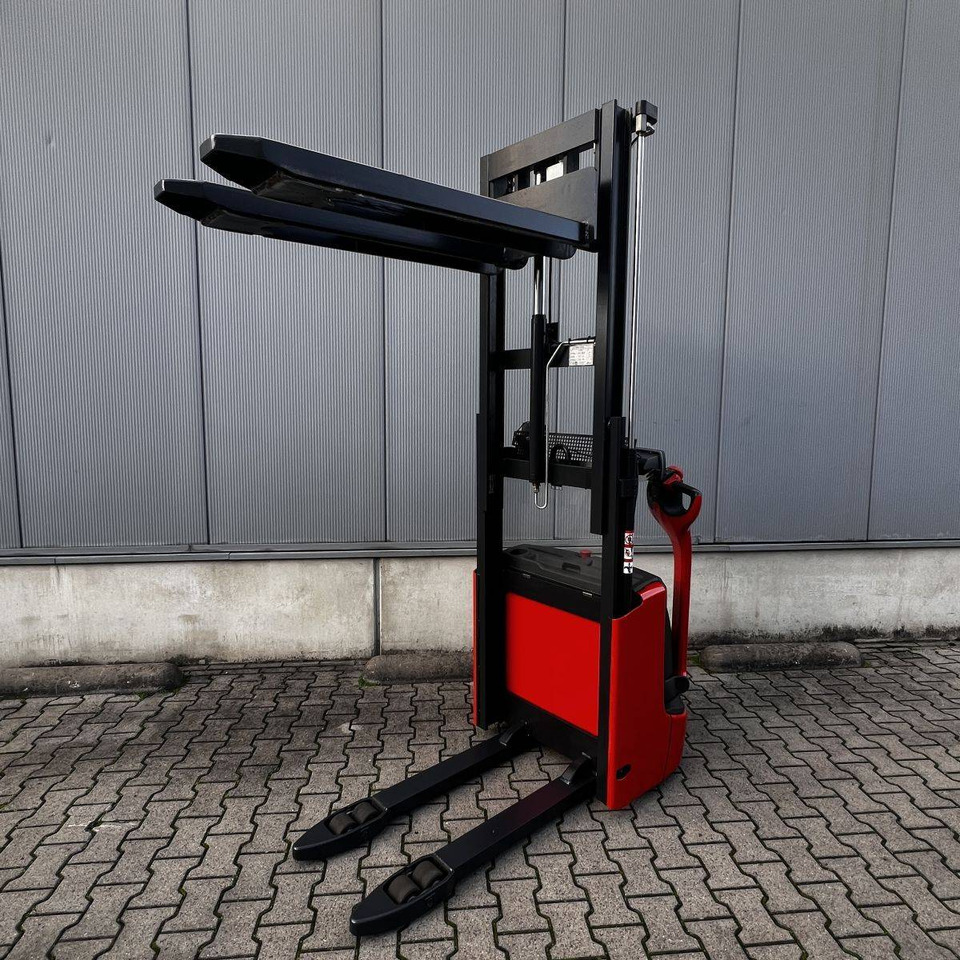 Linde L12 (1172) - Stacker: foto 3 Linde L12 (1172) - Stacker: foto 3