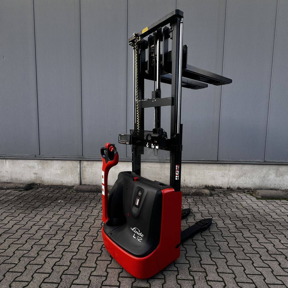 Linde L12 (1172) - Stacker: foto 2 Linde L12 (1172) - Stacker: foto 2