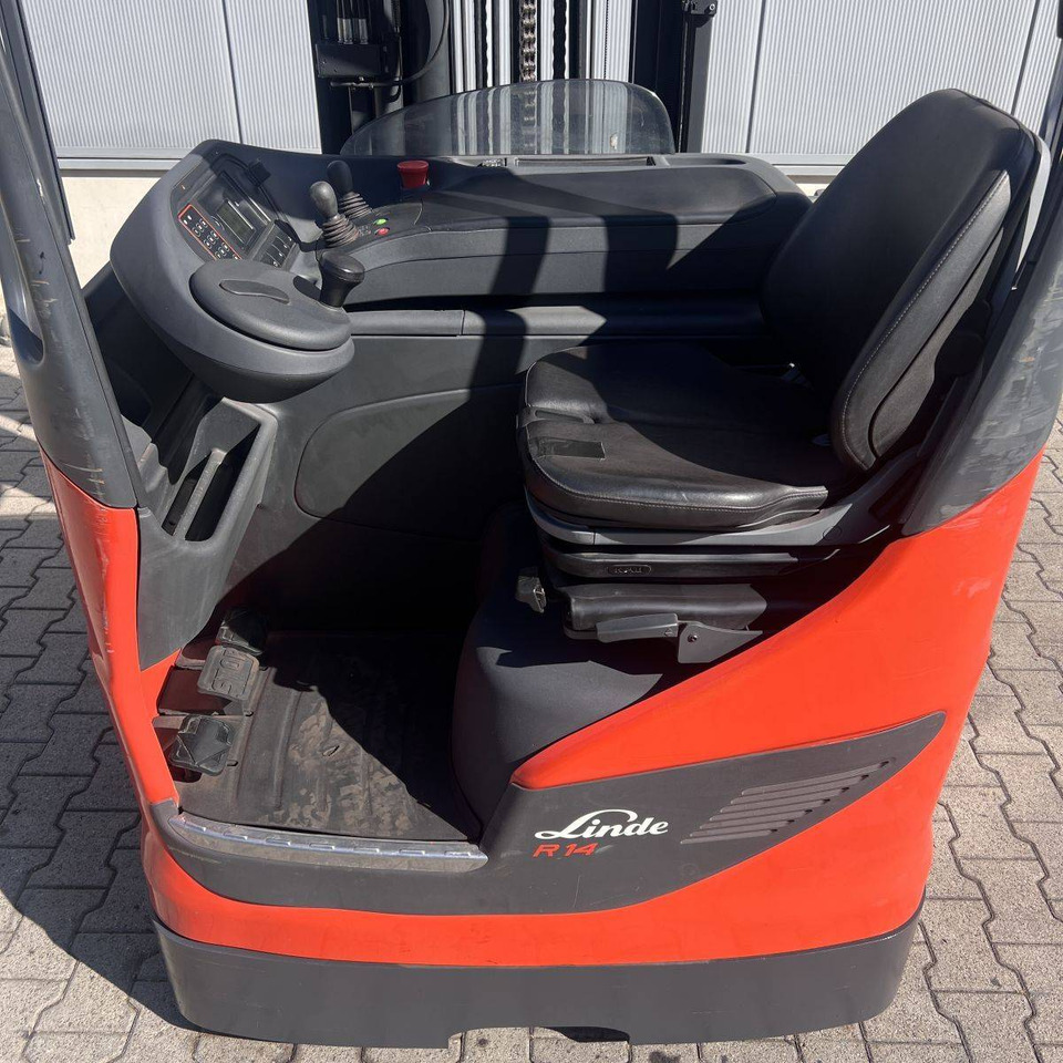 Linde R14 (1120) - Empilhador retráctil: foto 5 Linde R14 (1120) - Empilhador retráctil: foto 5