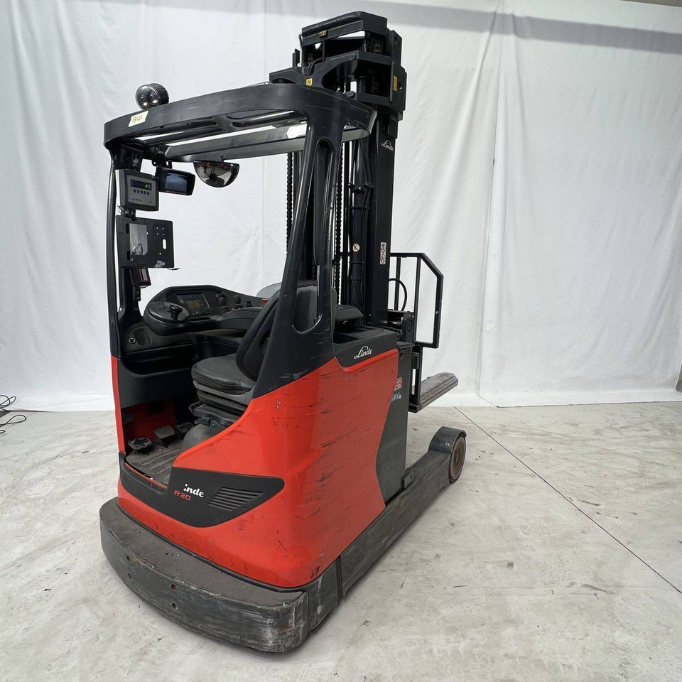 Linde R20 HD (1120) - Empilhador retráctil: foto 1 Linde R20 HD (1120) - Empilhador retráctil: foto 1