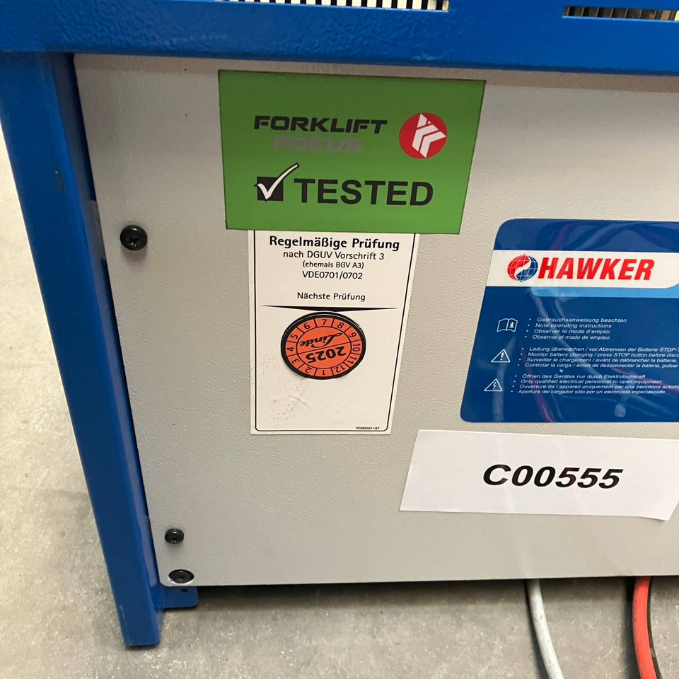 Hawker 24V/35A - Peça de reposição de Equipamento de movimentação: foto 2 Hawker 24V/35A - Peça de reposição de Equipamento de movimentação: foto 2