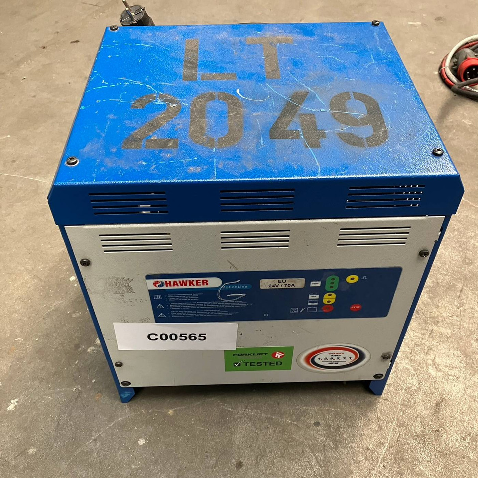 Hawker 24V/70A - Peça de reposição de Equipamento de movimentação: foto 1 Hawker 24V/70A - Peça de reposição de Equipamento de movimentação: foto 1