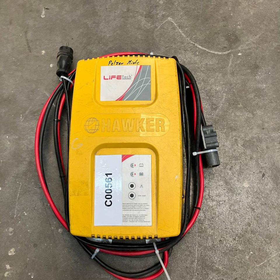 Hawker 24V/80A - Peça de reposição de Equipamento de movimentação: foto 1 Hawker 24V/80A - Peça de reposição de Equipamento de movimentação: foto 1