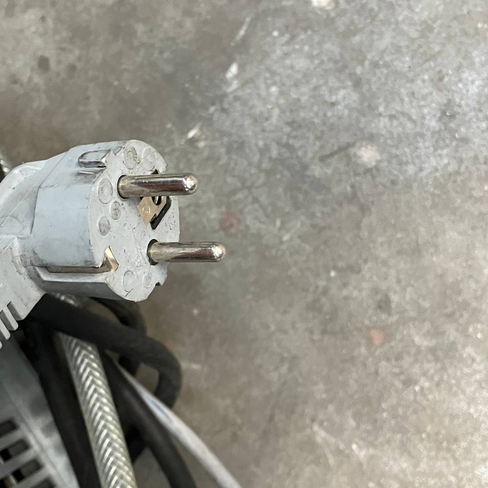 Hawker 24V/80A - Peça de reposição de Equipamento de movimentação: foto 3 Hawker 24V/80A - Peça de reposição de Equipamento de movimentação: foto 3