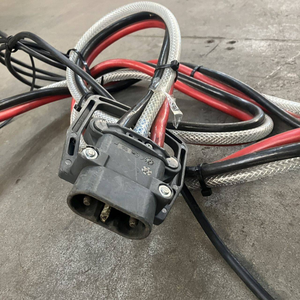 Hoppecke E230 G24/65 B-F15FS Trak power Optimal Charge (4) - Peça de reposição de Equipamento de movimentação: foto 3 Hoppecke E230 G24/65 B-F15FS Trak power Optimal Charge (4) - Peça de reposição de Equipamento de movimentação: foto 3