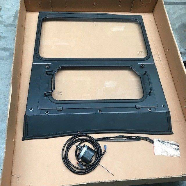 Rear panel for Komatsu - Vidro e peças de Equipamento de movimentação: foto 1 Rear panel for Komatsu - Vidro e peças de Equipamento de movimentação: foto 1