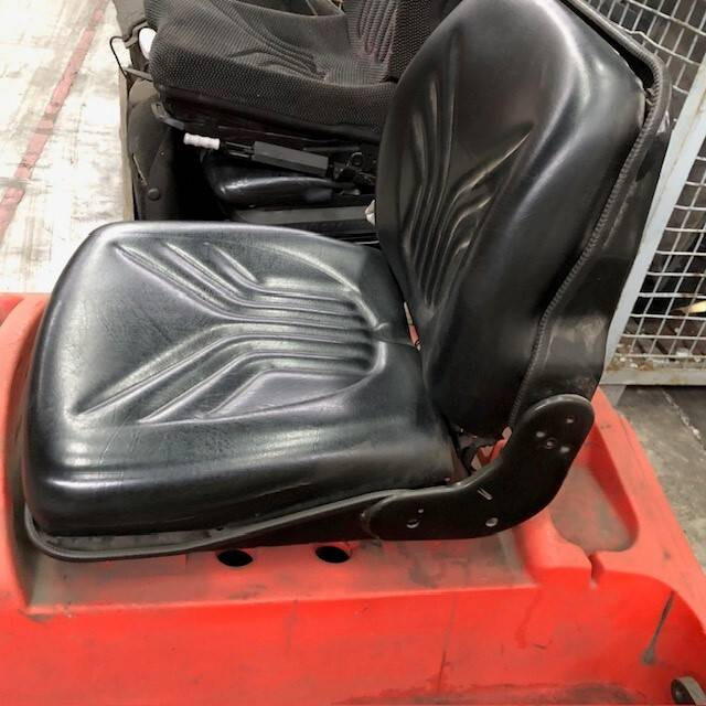 Seat for Linde P60, Series 126 - Banco de Equipamento de movimentação: foto 3 Seat for Linde P60, Series 126 - Banco de Equipamento de movimentação: foto 3
