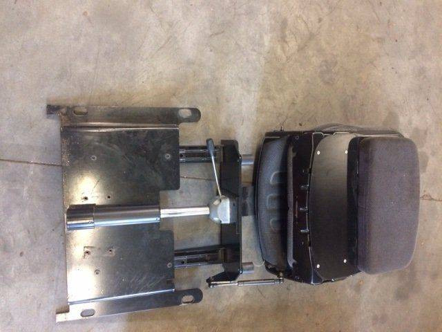 Seat for STILL M15-4, and Linde K15-4 - Banco de Equipamento de movimentação: foto 3 Seat for STILL M15-4, and Linde K15-4 - Banco de Equipamento de movimentação: foto 3