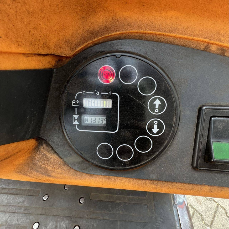 Still R06 (126) - Trator elétrics: foto 5 Still R06 (126) - Trator elétrics: foto 5