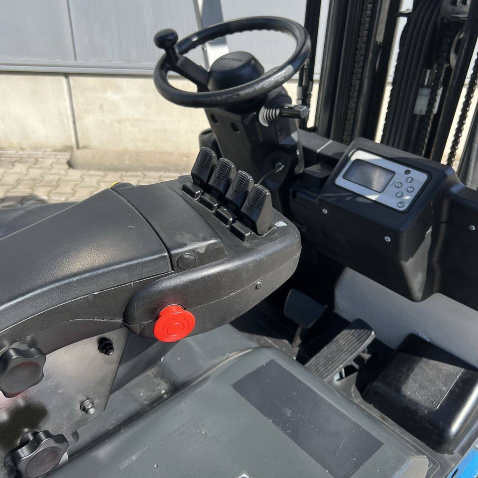 Unicarriers AG1N1L16Q - Empilhadeira elétrica: foto 4 Unicarriers AG1N1L16Q - Empilhadeira elétrica: foto 4