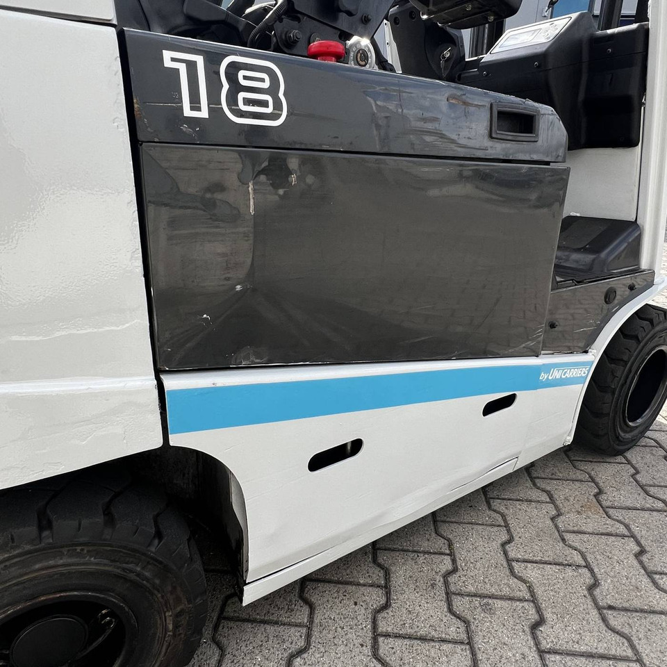 Unicarriers EF18 (JAG1N1L18Q) - Empilhadeira elétrica: foto 5 Unicarriers EF18 (JAG1N1L18Q) - Empilhadeira elétrica: foto 5