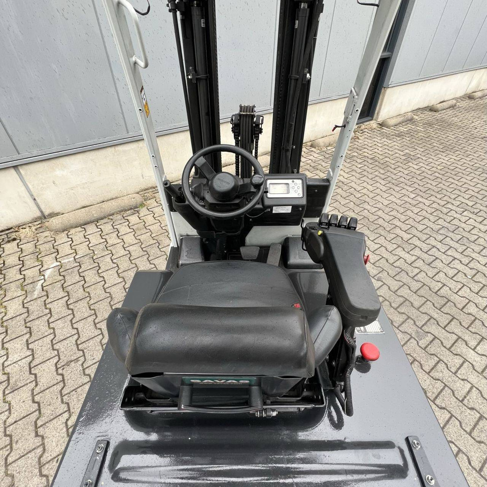 Unicarriers ET16 (AG1N12L16Q) - Empilhadeira elétrica: foto 3 Unicarriers ET16 (AG1N12L16Q) - Empilhadeira elétrica: foto 3