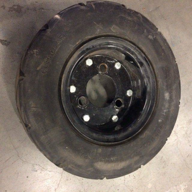 Wheel for Scrubber vacuum cleaner Nilfisk BR 850 - Jantes e pneus de Máquina de limpeza: foto 3 Wheel for Scrubber vacuum cleaner Nilfisk BR 850 - Jantes e pneus de Máquina de limpeza: foto 3