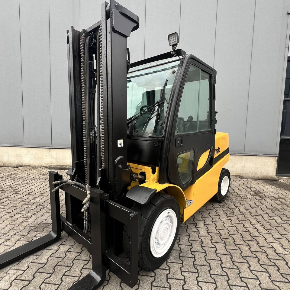 Yale GDP55VX - Empilhadeira a diesel: foto 1 Yale GDP55VX - Empilhadeira a diesel: foto 1