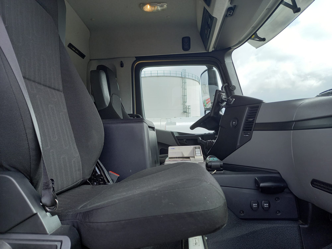 MERCEDES ANTOS - Caminhão tanque: foto 3 MERCEDES ANTOS - Caminhão tanque: foto 3