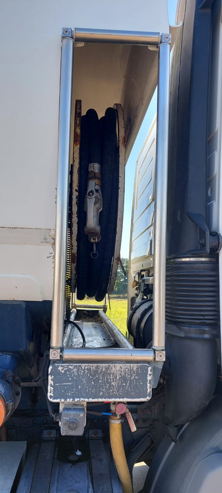 MERCEDES Actros - Caminhão tanque: foto 3 MERCEDES Actros - Caminhão tanque: foto 3