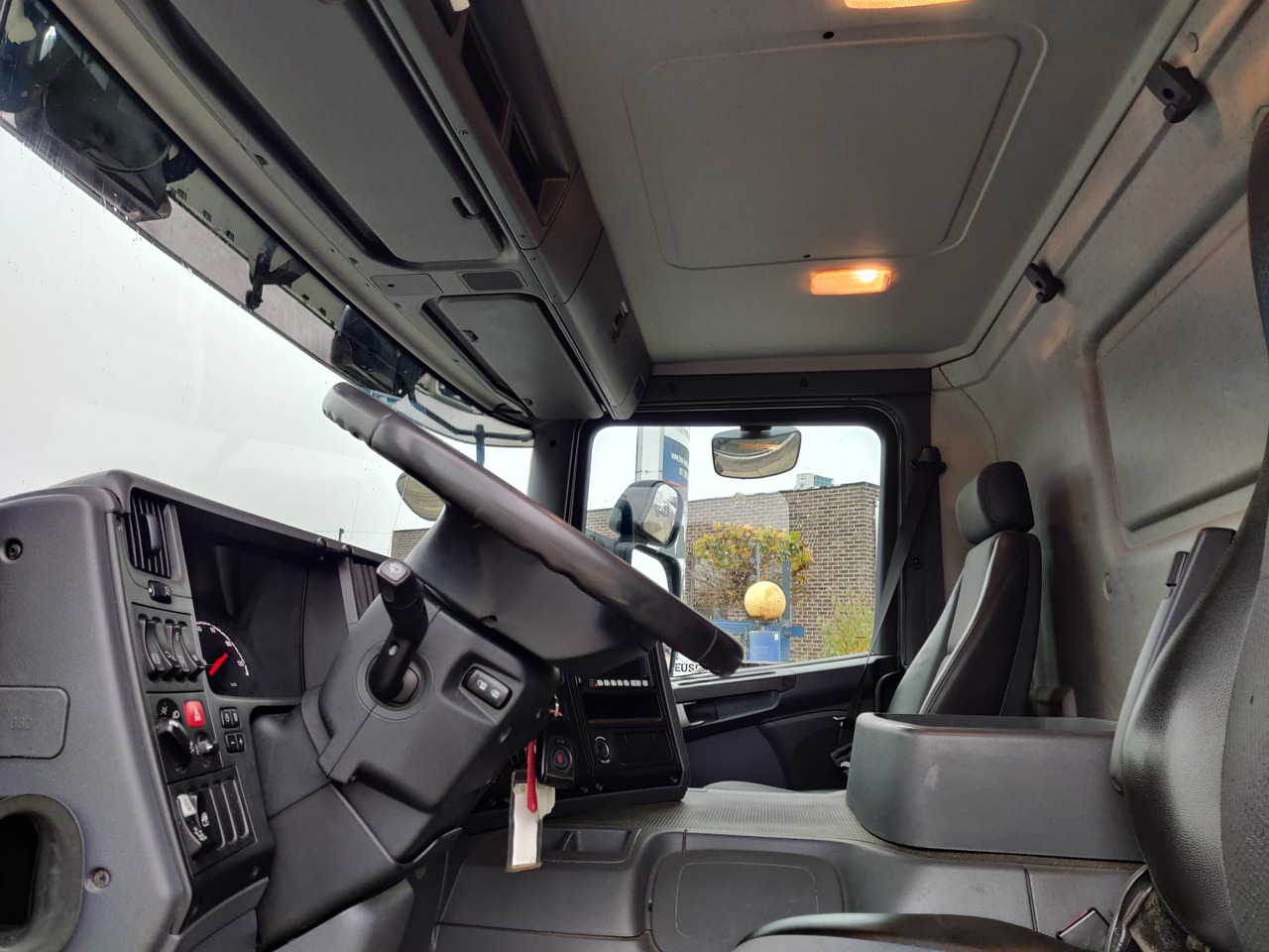 SCANIA P400 - Caminhão tanque: foto 3 SCANIA P400 - Caminhão tanque: foto 3