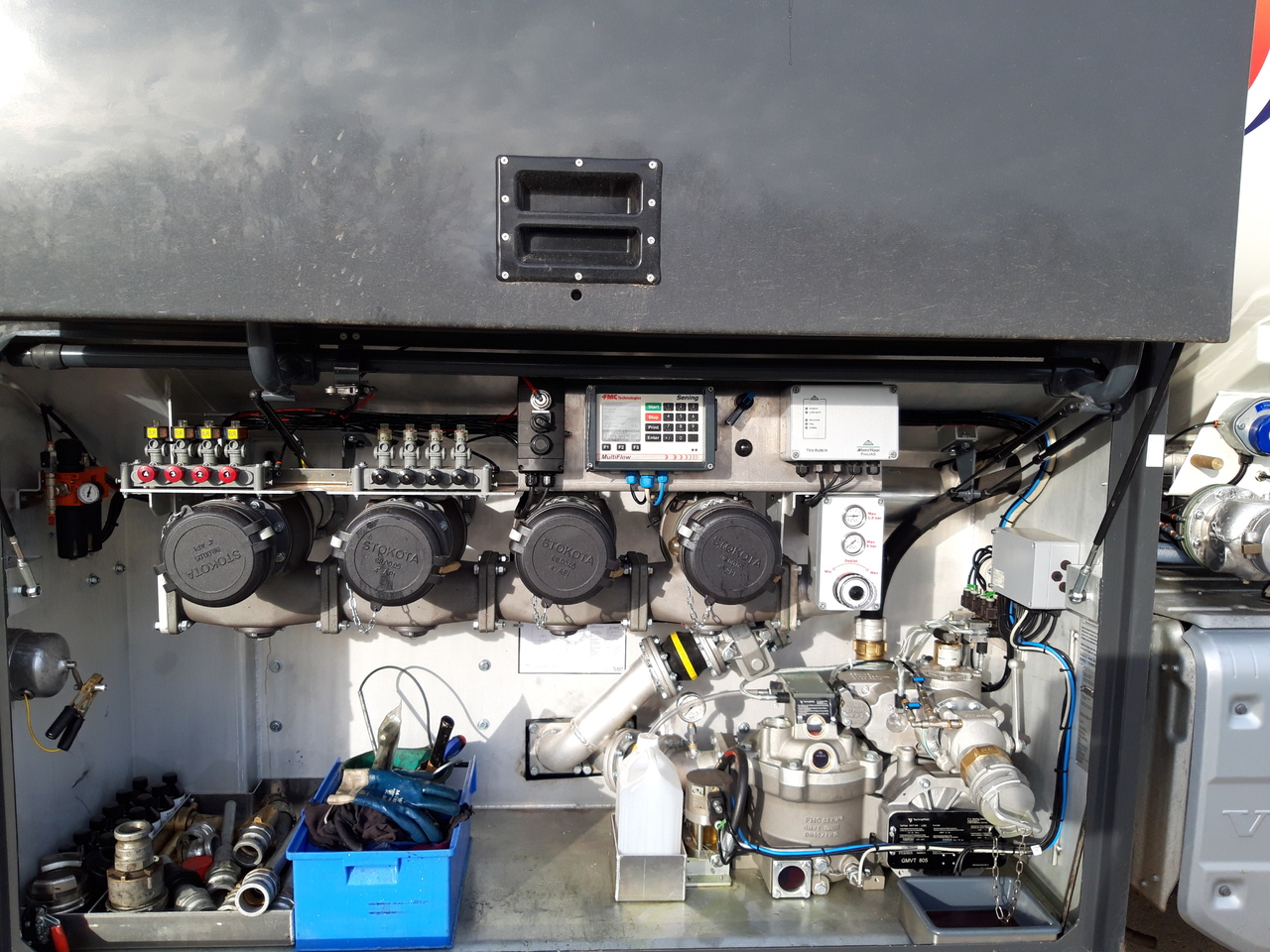 VOLVO FM - Caminhão tanque: foto 2 VOLVO FM - Caminhão tanque: foto 2