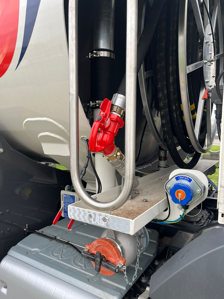 VOLVO FM380 - Caminhão tanque: foto 2 VOLVO FM380 - Caminhão tanque: foto 2