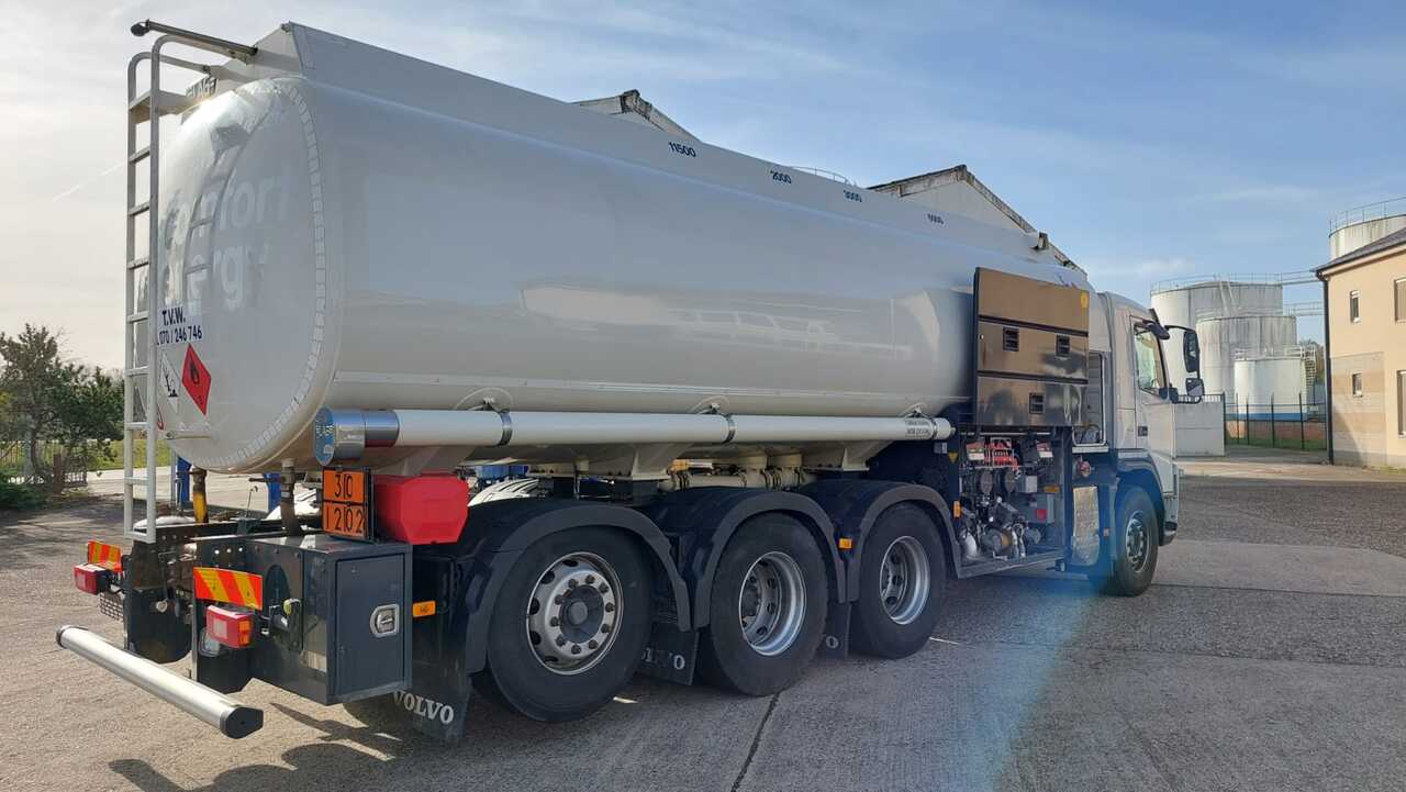 Caminhão tanque Volvo FMFH: foto 7