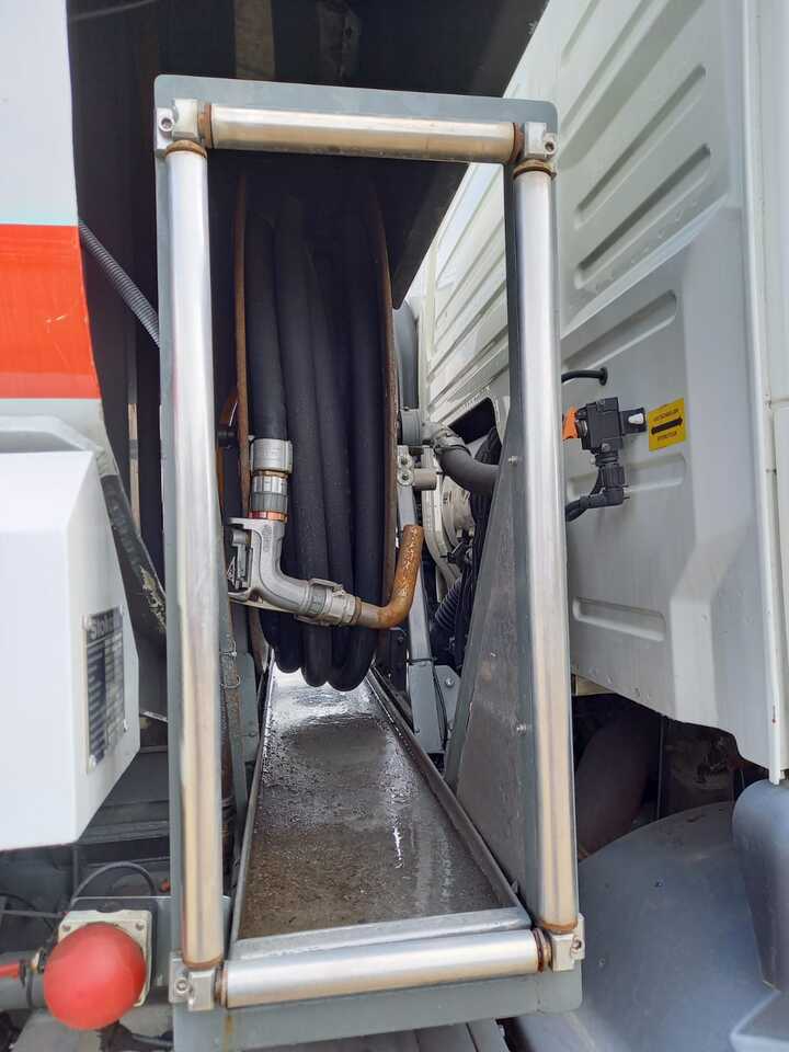 Volvo FMFH - Caminhão tanque: foto 3 Volvo FMFH - Caminhão tanque: foto 3