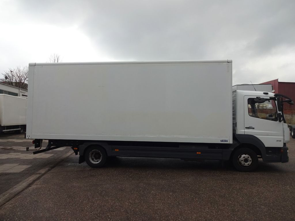 Mercedes-Benz Atego 818, Koffer mit Rolltor - Caminhão furgão: foto 3 Mercedes-Benz Atego 818, Koffer mit Rolltor - Caminhão furgão: foto 3