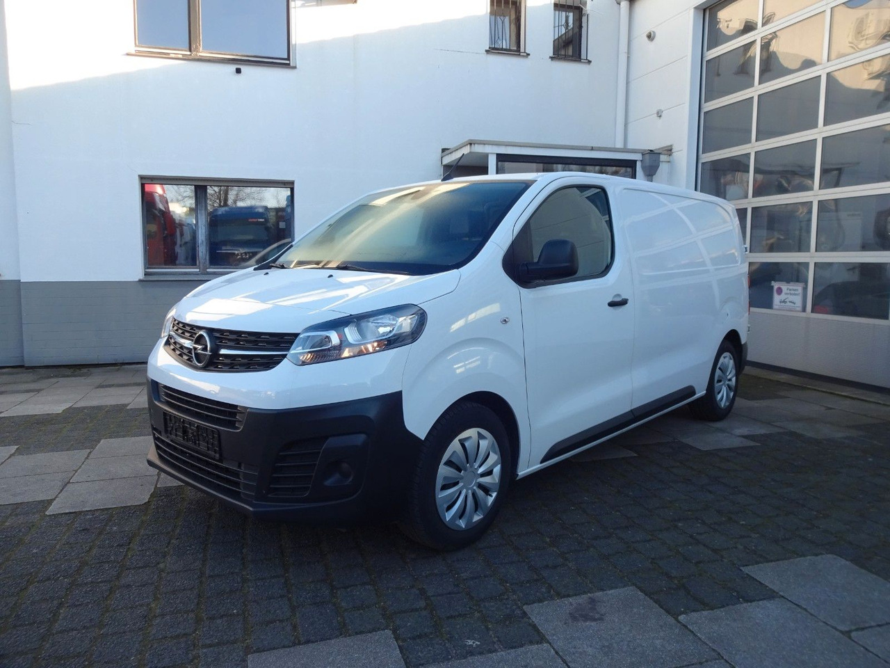 Opel 50 x Vivaro Kasten, L1H1, Klima, PDC, Tempomat - Furgão compacto: foto 3 Opel 50 x Vivaro Kasten, L1H1, Klima, PDC, Tempomat - Furgão compacto: foto 3