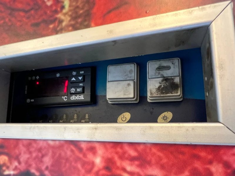 Food truck DAF LF 180 4X2 Verkoopopbouw/Verkaufsaufbau +Koeling Hydraulisch uitklapbaar: foto 14 Food truck DAF LF 180 4X2 Verkoopopbouw/Verkaufsaufbau +Koeling Hydraulisch uitklapbaar: foto 14