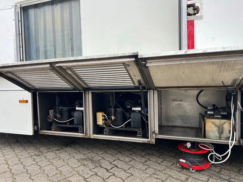 DAF LF 180 4X2 Verkoopopbouw/Verkaufsaufbau +Koeling Hydraulisch uitklapbaar - Food truck: foto 5 DAF LF 180 4X2 Verkoopopbouw/Verkaufsaufbau +Koeling Hydraulisch uitklapbaar - Food truck: foto 5